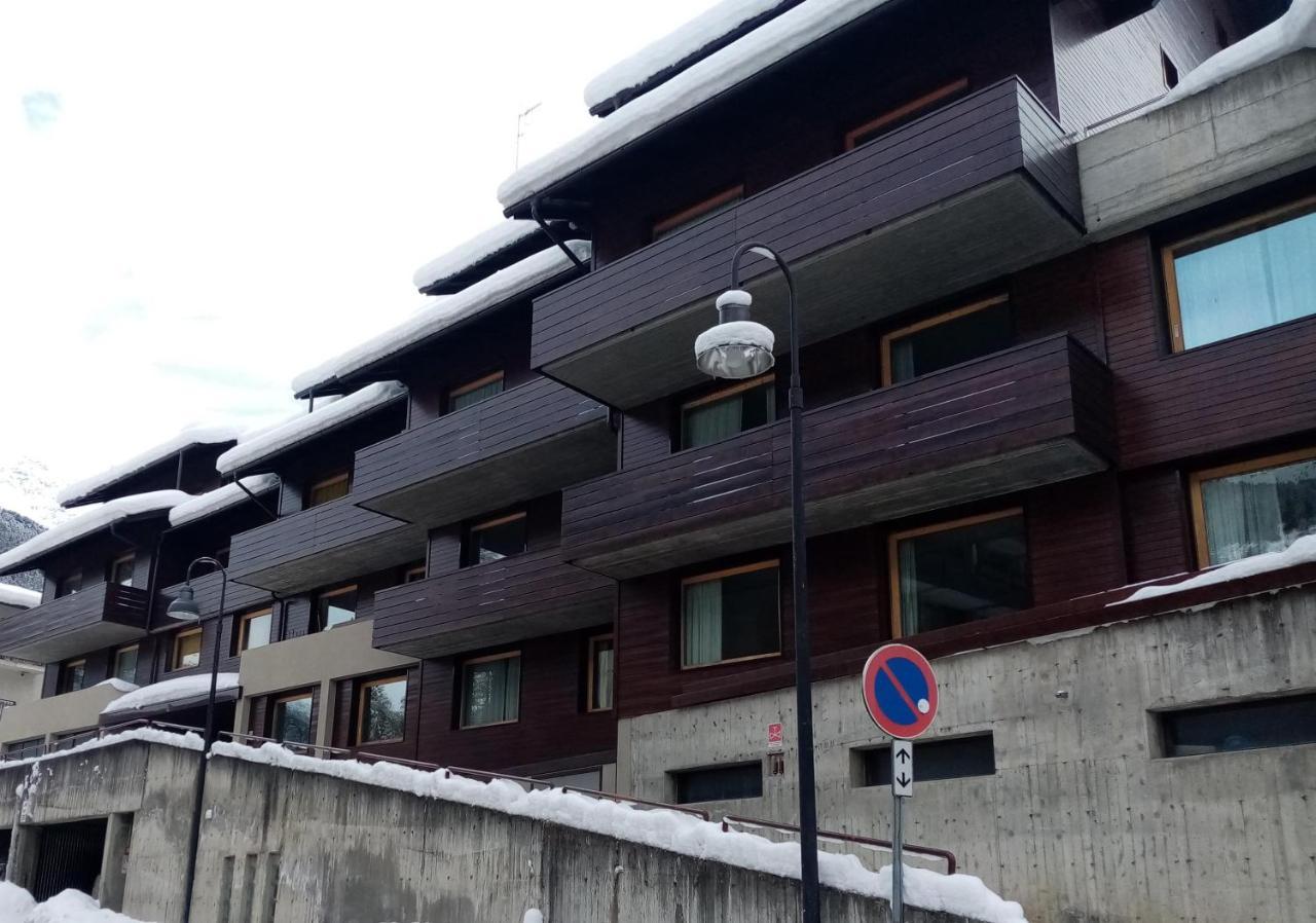Comodo Alloggio Con Accesso Diretto Alle Piste Santa Caterina Valfurva Ngoại thất bức ảnh
