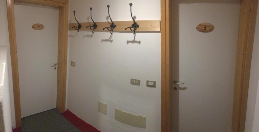 Comodo Alloggio Con Accesso Diretto Alle Piste Santa Caterina Valfurva Ngoại thất bức ảnh